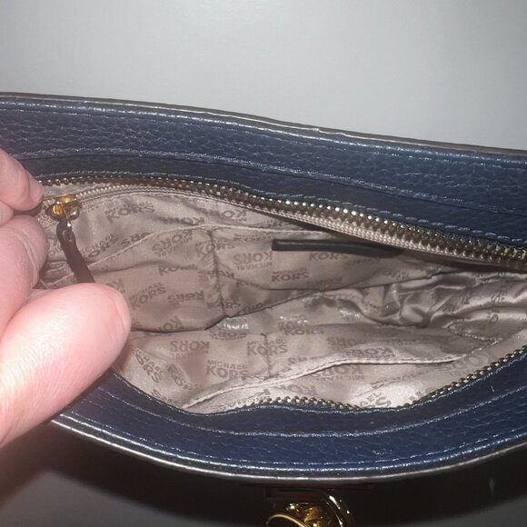 MICHAEL Michael Kors Crossbody Hamilton Traveler Leather Purse Navy Gold Accents - Picture 6 of 13
